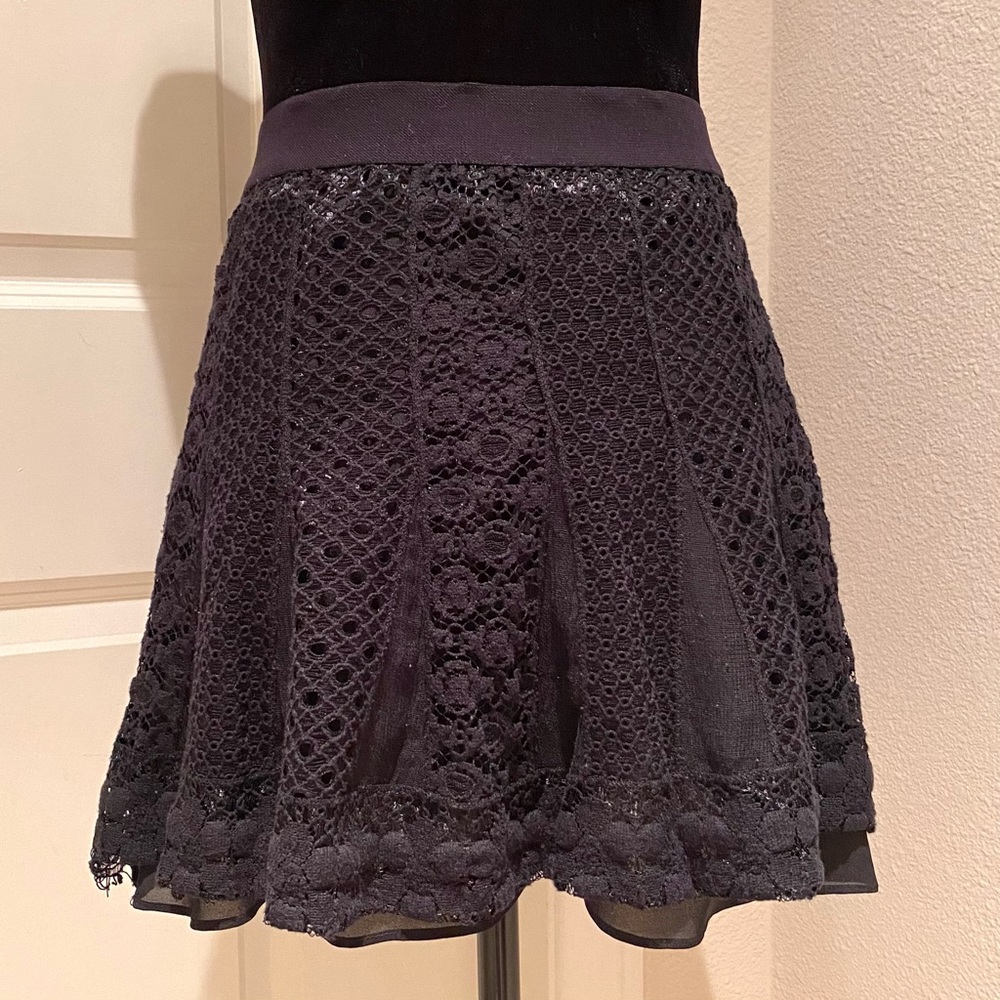 Black laced skirt